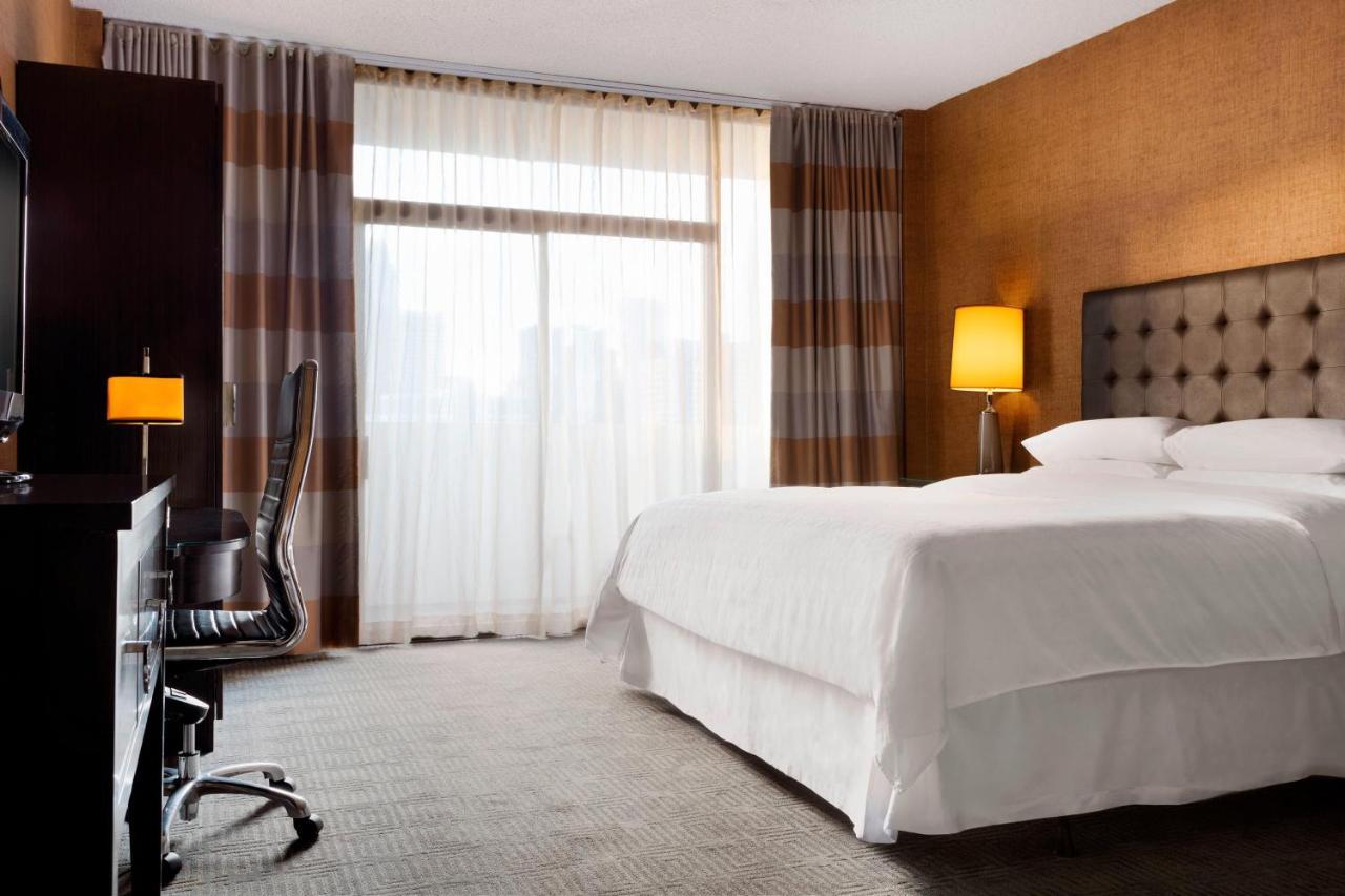 Sheraton Charlotte Hotel Buitenkant foto