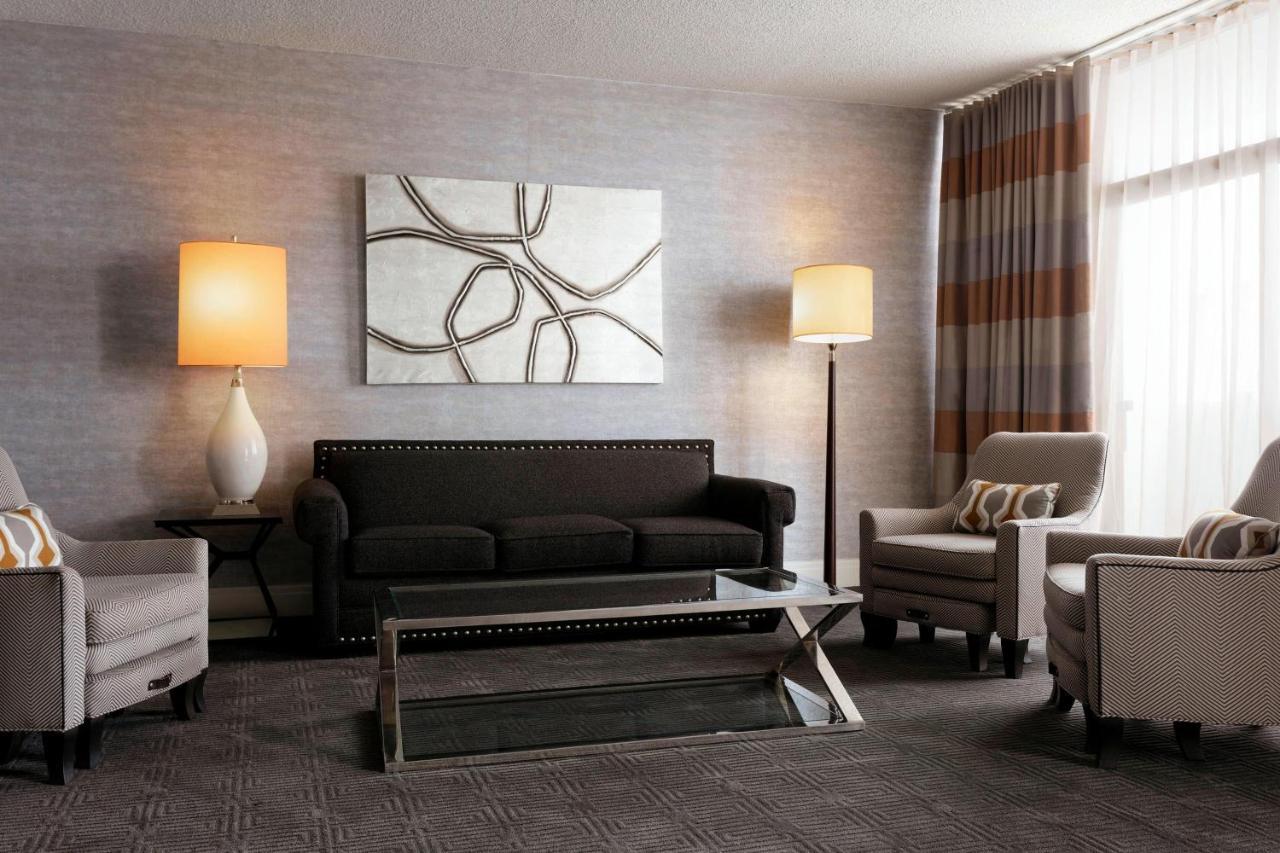 Sheraton Charlotte Hotel Buitenkant foto