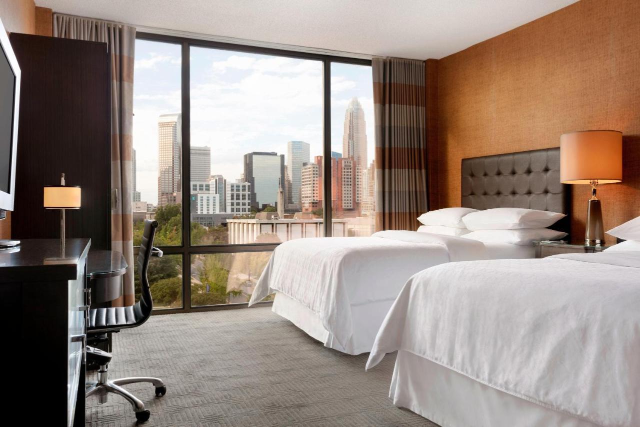 Sheraton Charlotte Hotel Buitenkant foto