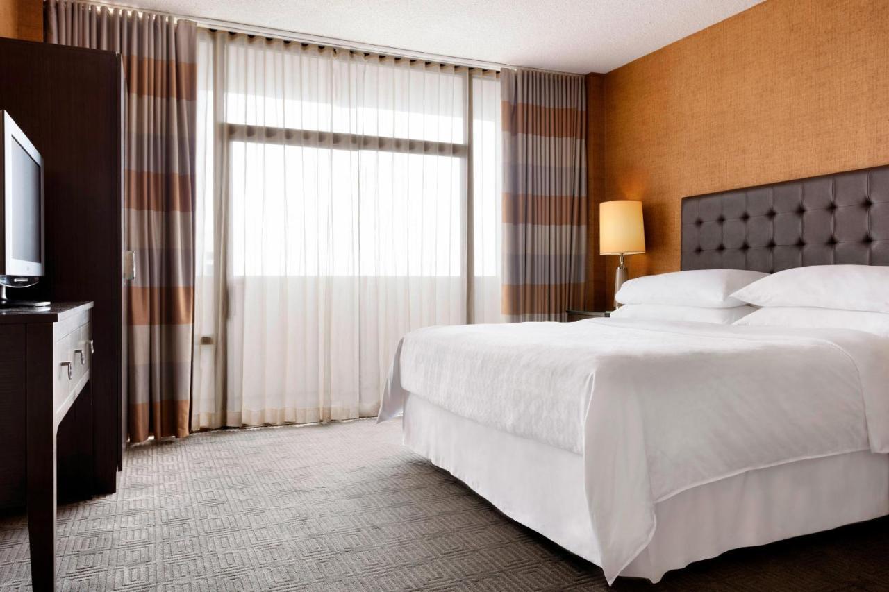 Sheraton Charlotte Hotel Buitenkant foto