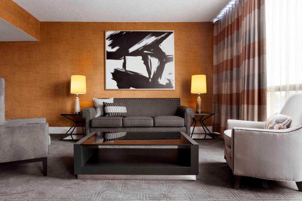 Sheraton Charlotte Hotel Buitenkant foto
