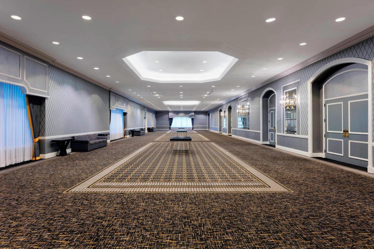 Sheraton Charlotte Hotel Buitenkant foto