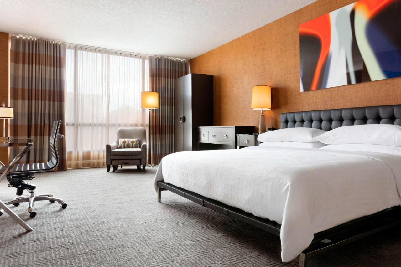 Sheraton Charlotte Hotel Buitenkant foto