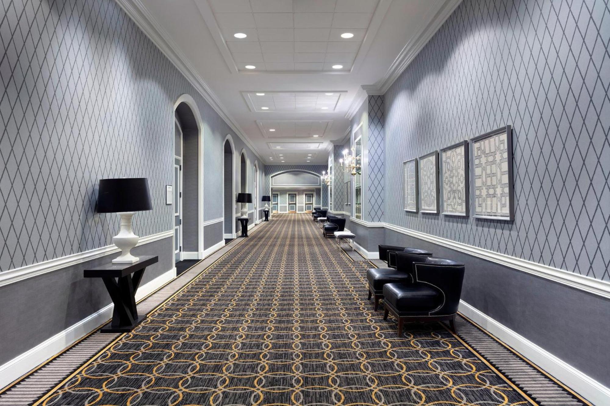 Sheraton Charlotte Hotel Buitenkant foto