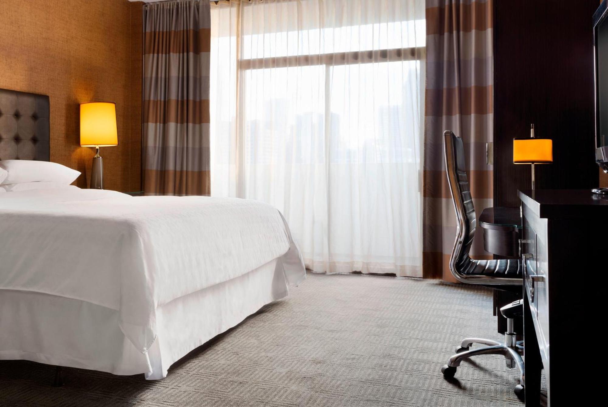 Sheraton Charlotte Hotel Buitenkant foto