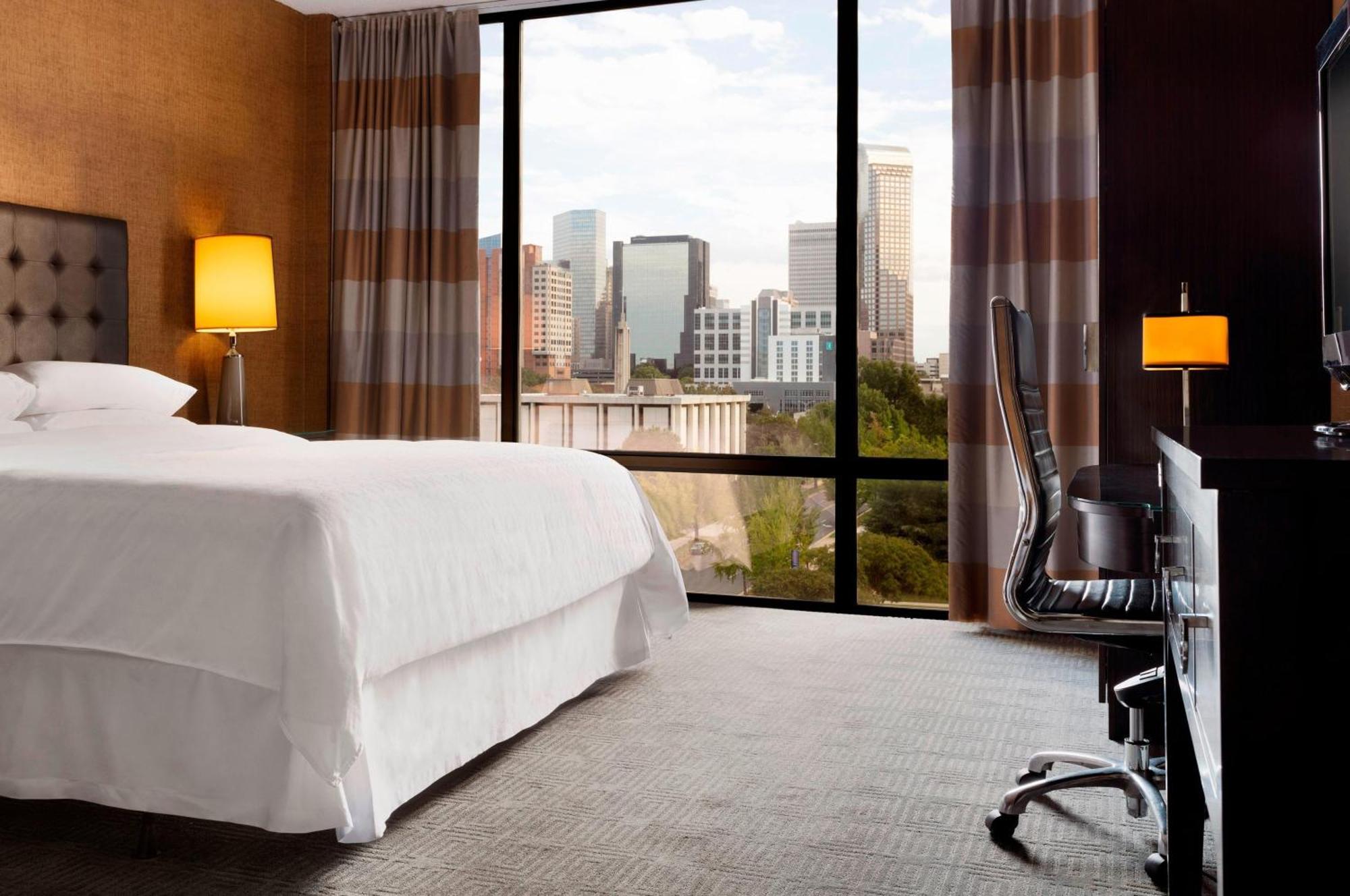 Sheraton Charlotte Hotel Buitenkant foto