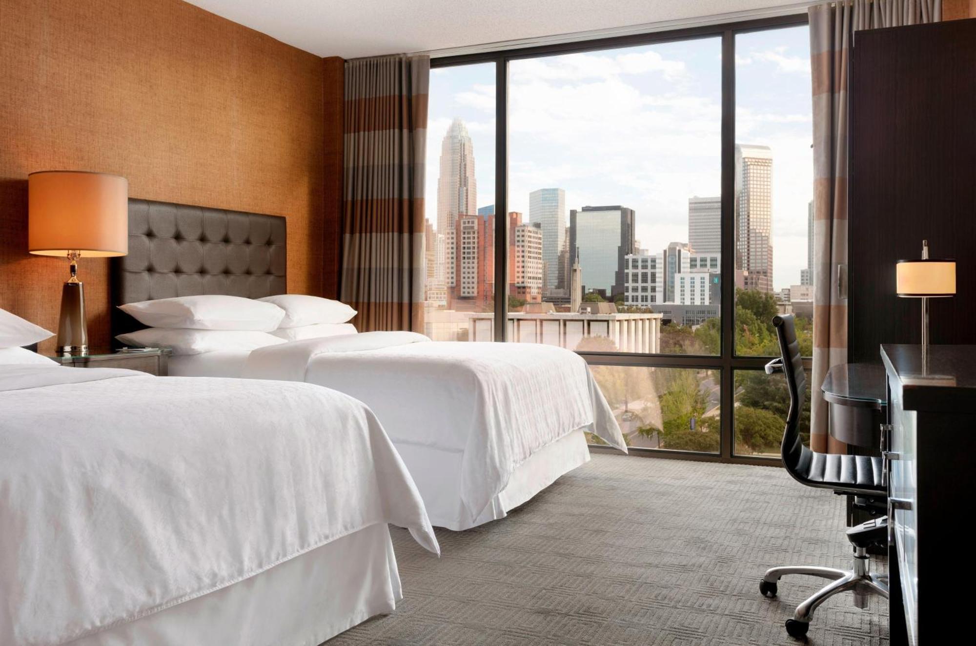 Sheraton Charlotte Hotel Buitenkant foto